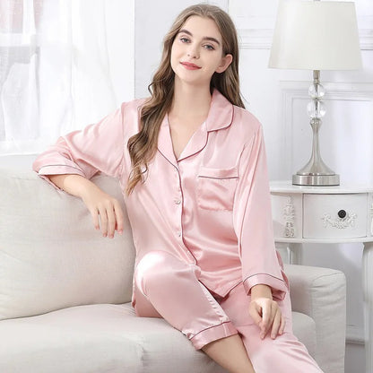 Ensemble Pyjama Monique en Soie Glacée - Pyjama Femme Luxe 2 Pièces - Tenue de Nuit Élégante