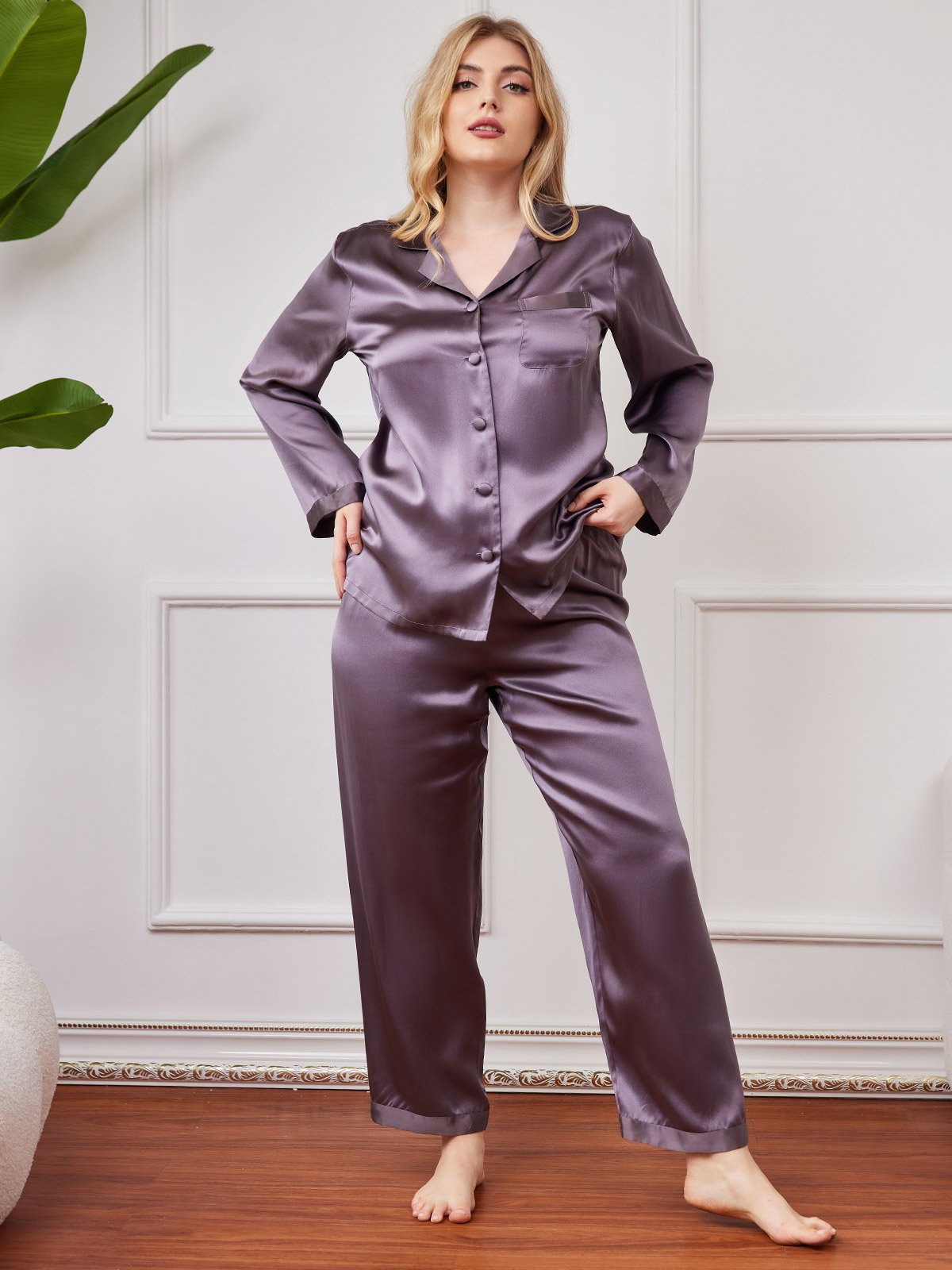 Pyjama Grande Taille en Soie Pure avec Boutons pour Femme