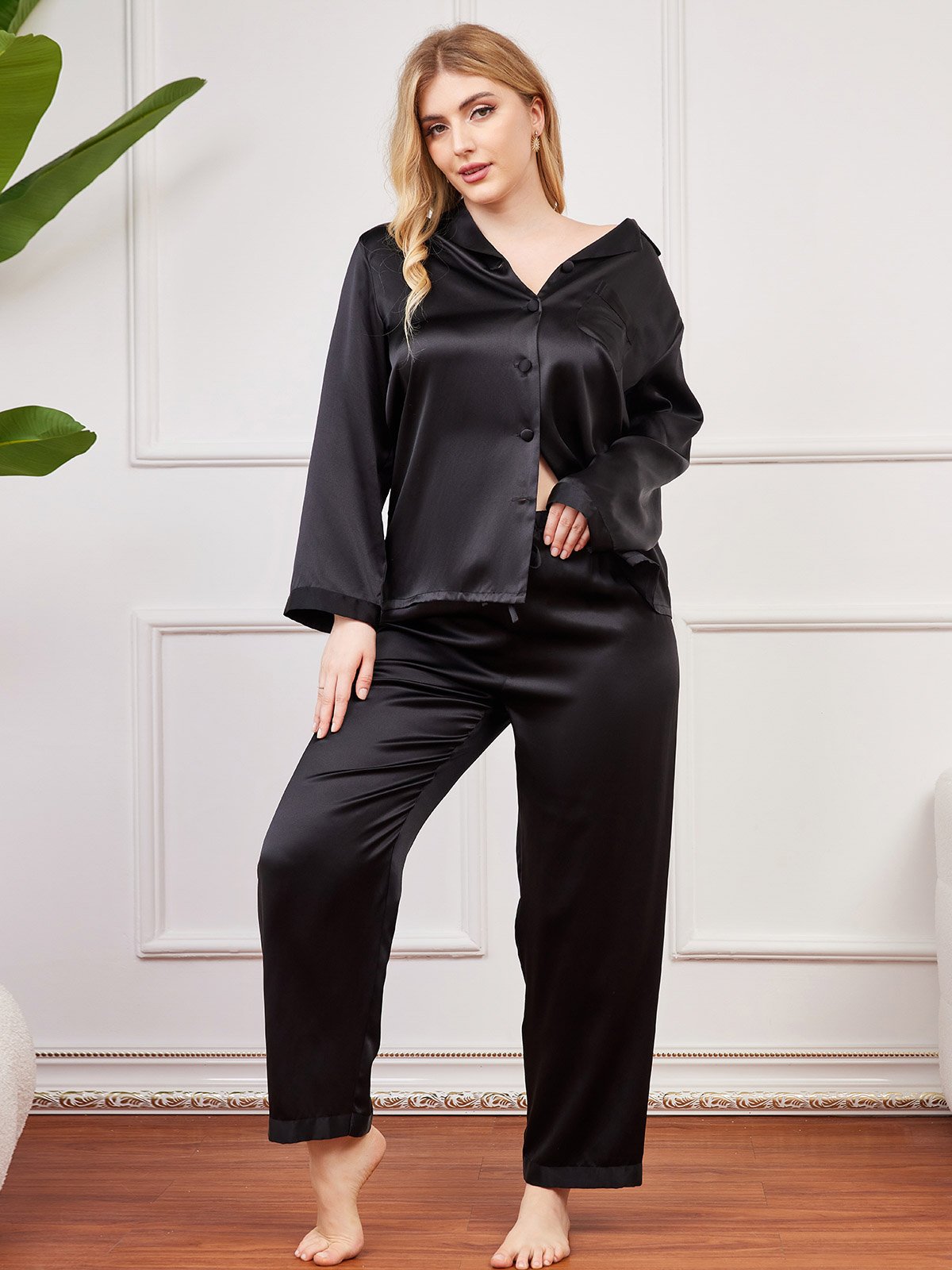 Pyjama Grande Taille en Soie Pure avec Boutons pour Femme