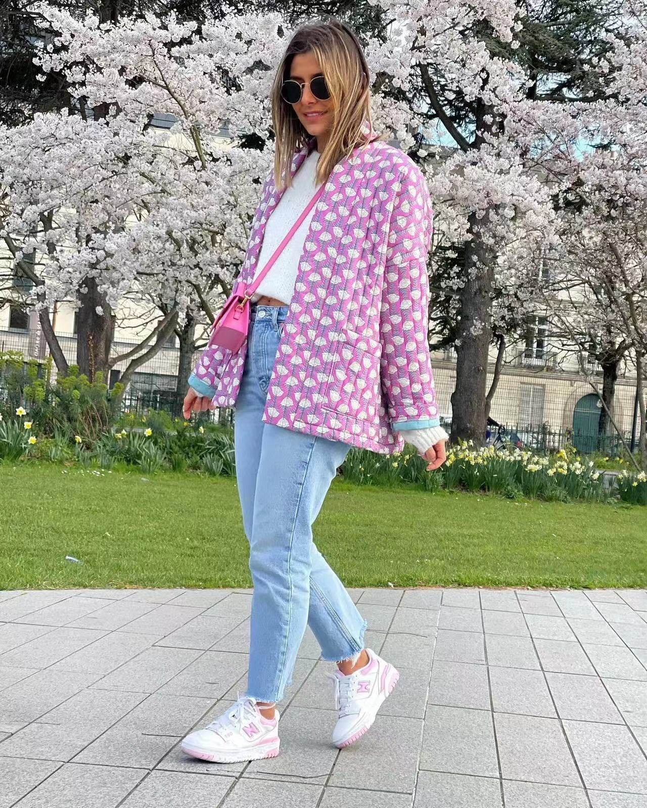 Veste Matelassée avec Imprimé Floral et Poches à Motif Géométrique - Élégance et Style Unique