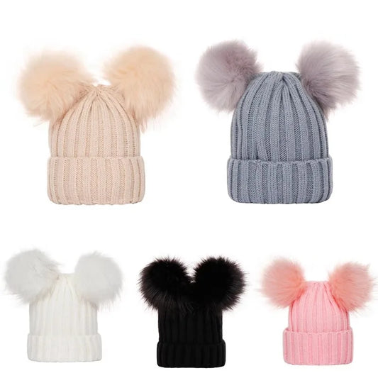 Bonnet d'Hiver Mère-Enfant avec Pompon - Ensemble Assorti Tricoté pour Parent-Enfant - Collection Hiver Douce et Chaude