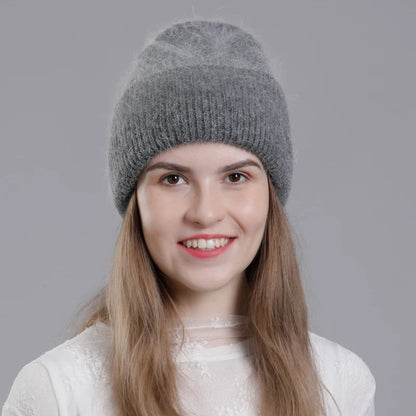 Bonnet d'Hiver Doux avec Cristaux - Bonnet Femme Tricoté Élégant - Collection Hiver Chic et Confortable