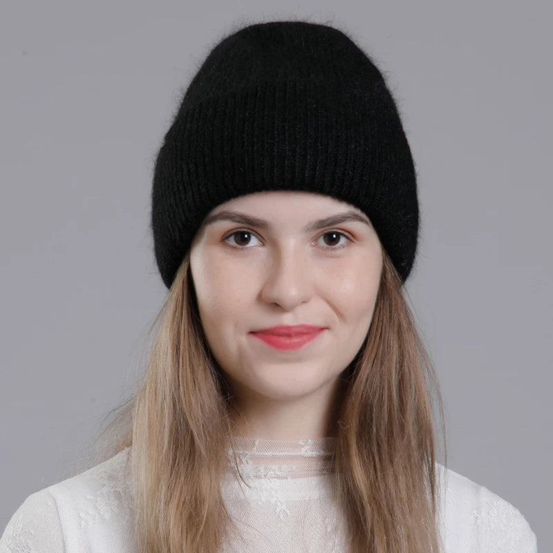 Bonnet d'Hiver Doux avec Cristaux - Bonnet Femme Tricoté Élégant - Collection Hiver Chic et Confortable