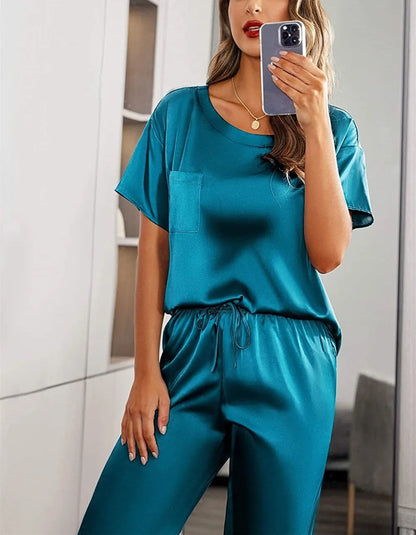 Ensemble Pyjama Femme 2 Pièces Satin - Tenue d'Intérieur Chic et Confortable - Manches Courtes et Pantalon Long