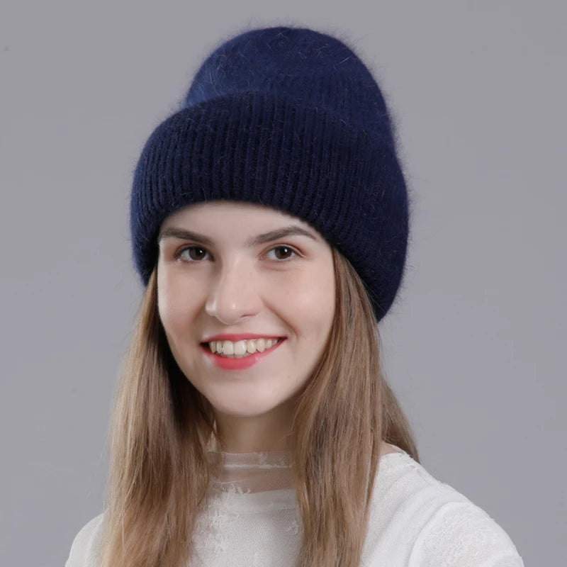 Bonnet d'Hiver Doux avec Cristaux - Bonnet Femme Tricoté Élégant - Collection Hiver Chic et Confortable