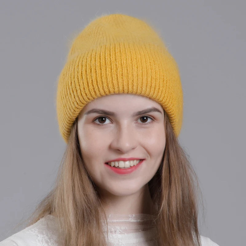 Bonnet d'Hiver Doux avec Cristaux - Bonnet Femme Tricoté Élégant - Collection Hiver Chic et Confortable