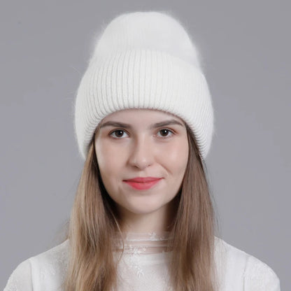 Bonnet d'Hiver Doux avec Cristaux - Bonnet Femme Tricoté Élégant - Collection Hiver Chic et Confortable