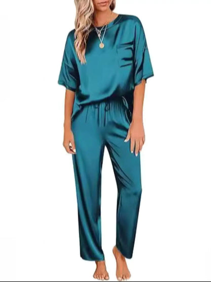 Ensemble Pyjama Femme 2 Pièces Satin - Tenue d'Intérieur Chic et Confortable - Manches Courtes et Pantalon Long