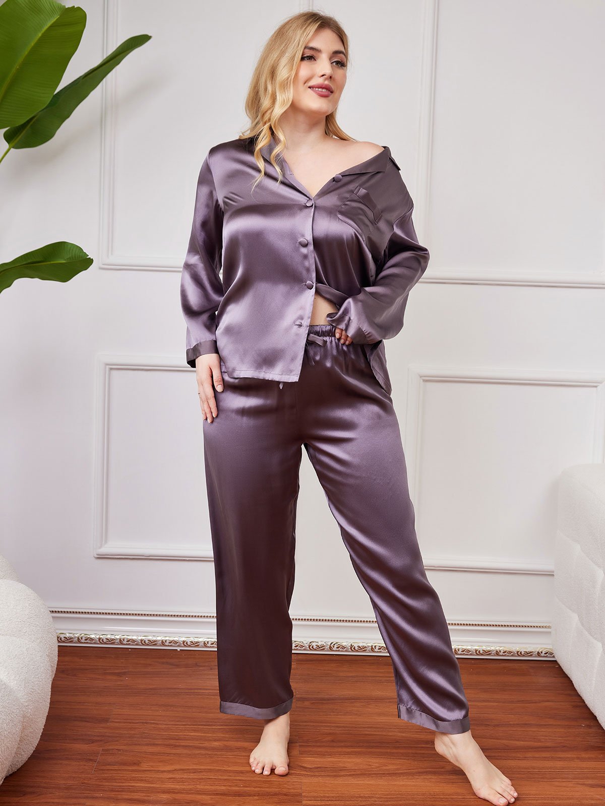 Pyjama Grande Taille en Soie Pure avec Boutons pour Femme