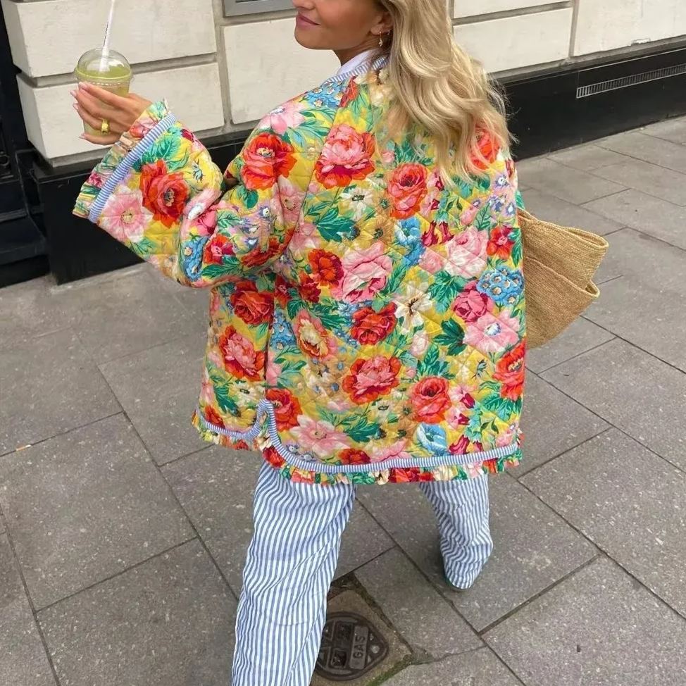 Veste Artistique en Polyester avec Imprimé Patchwork Floral en Roses - Élégance Boho au Quotidien