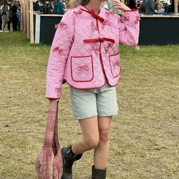 Veste matelassée avec broderie en forme de nœud